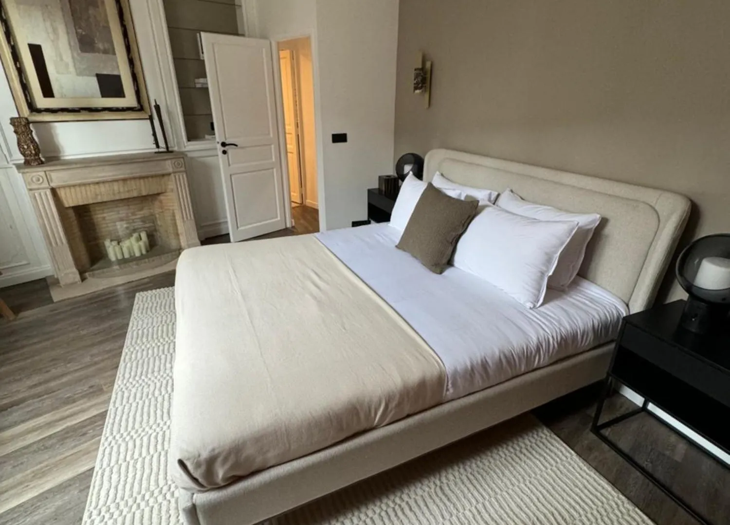 Signature Champs Elysees Paris Apartment