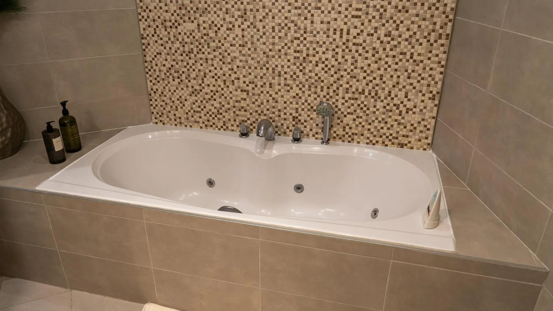 Signature Champs Elysees Paris Apartment