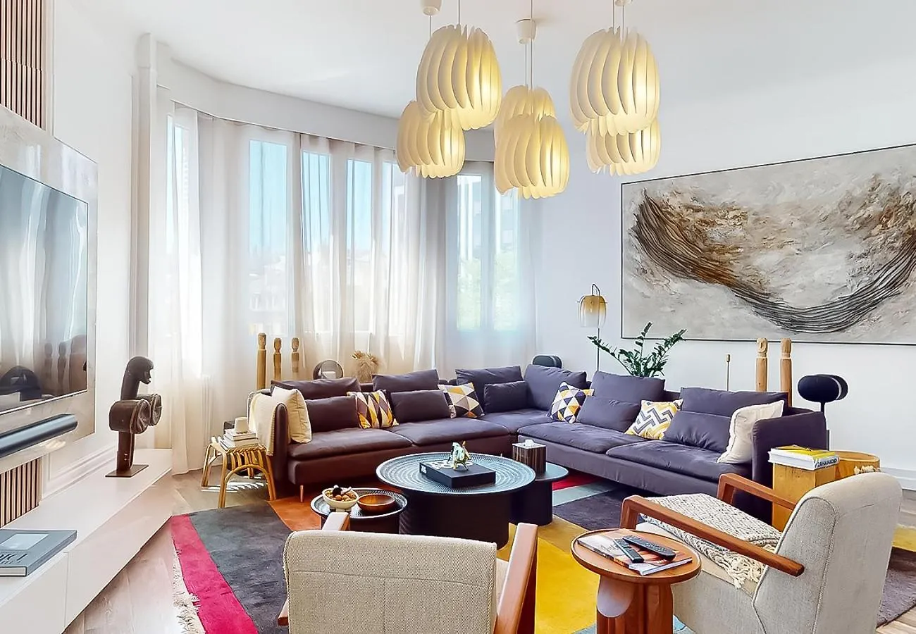 Signature Champs Elysees Paris Apartment