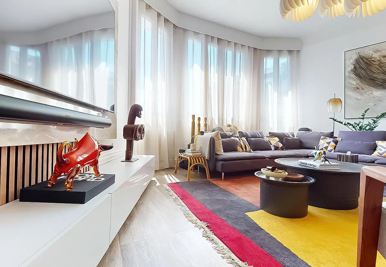 Apartment Signature Champs Elysees Paris France