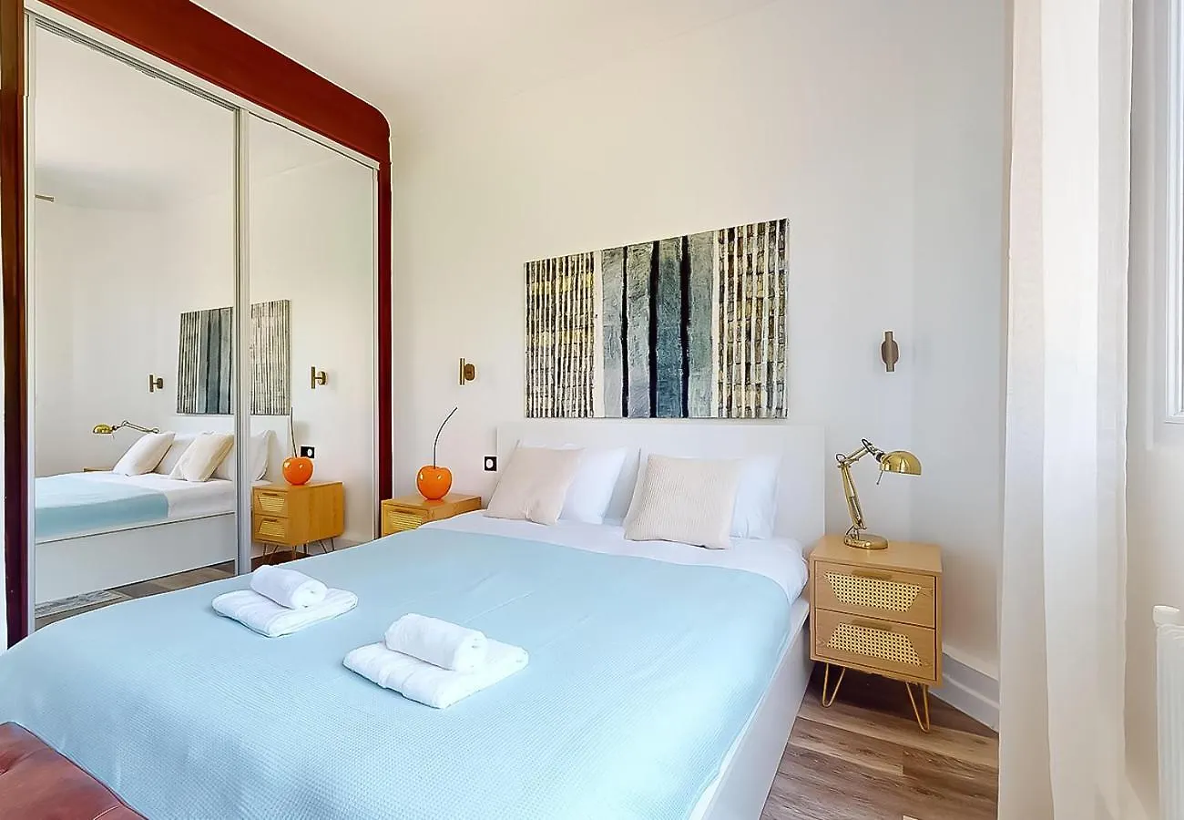 Apartment Signature Champs Elysees Paris France